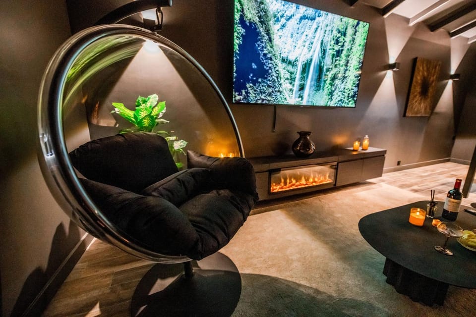 TV and multimedia, Living room, Seating area