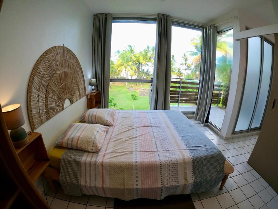Bedroom, Garden view