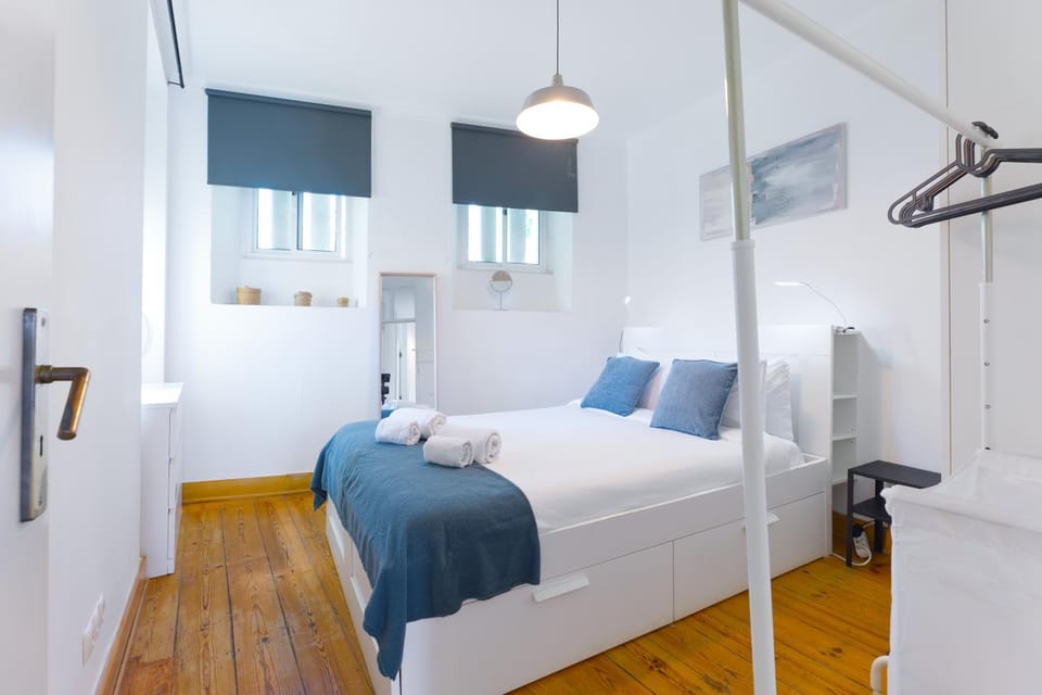 Vita Portucale ! Lisbon Downtown 3BR with Balcony Apartment in Lisbon