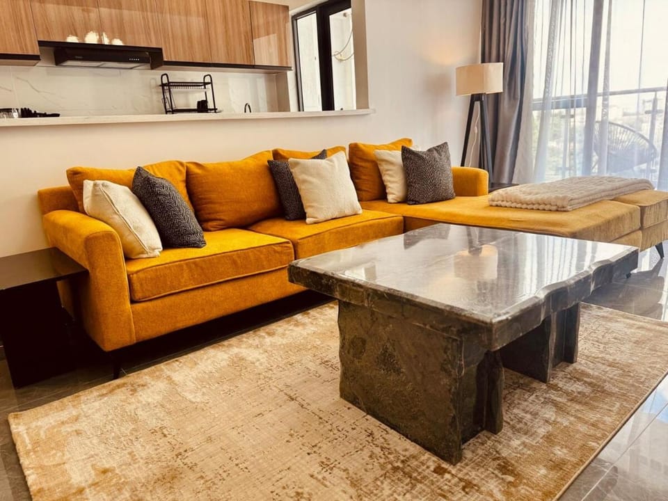Furnished 2Br, Riverside drive with Gym Behind Riverside square Mall 2 minutes to Westlands Apartment in Nairobi County