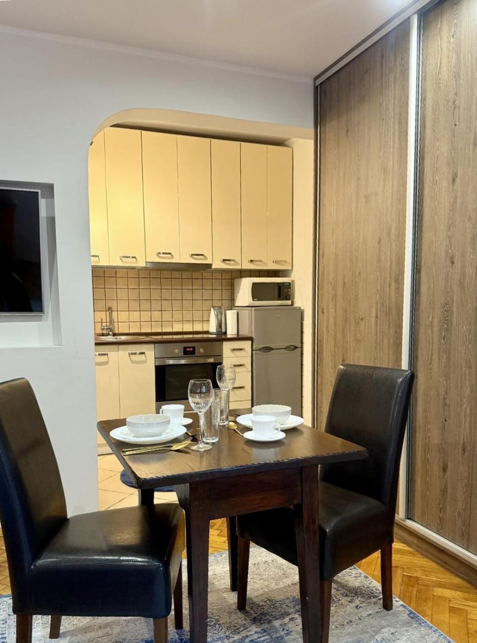 TV and multimedia, Seating area, Dining area, pet friendly, stove