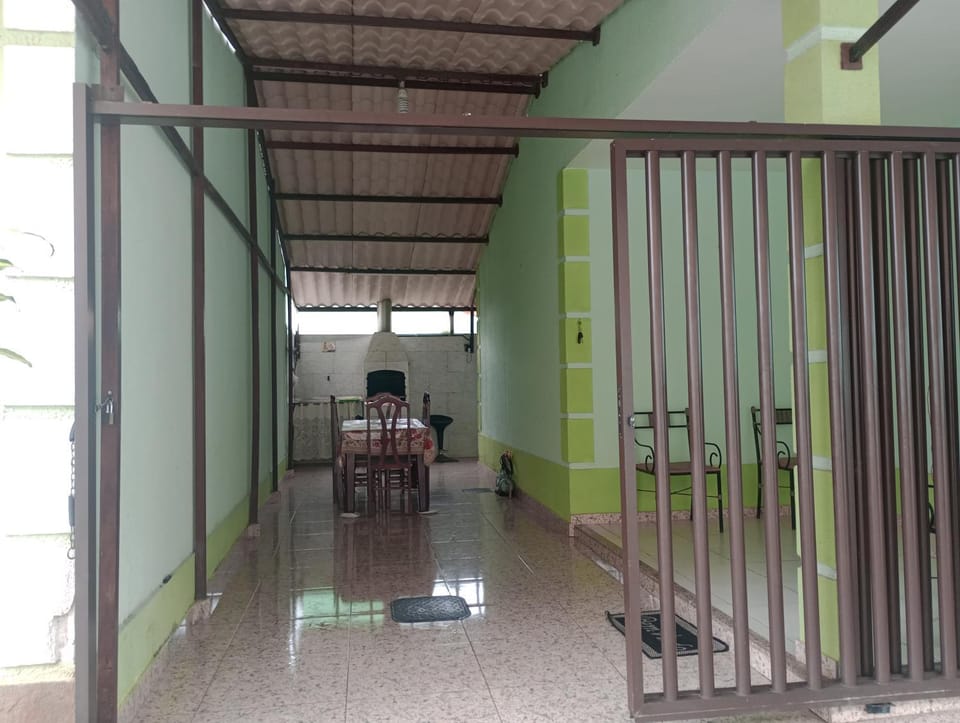 Simone House in Angra dos Reis