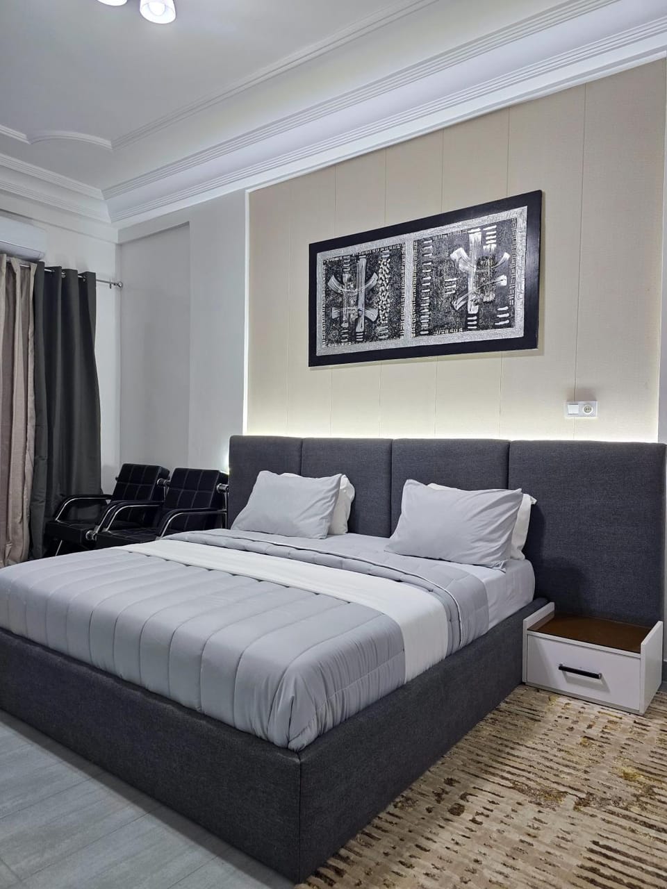 Bed, Photo of the whole room, Bedroom