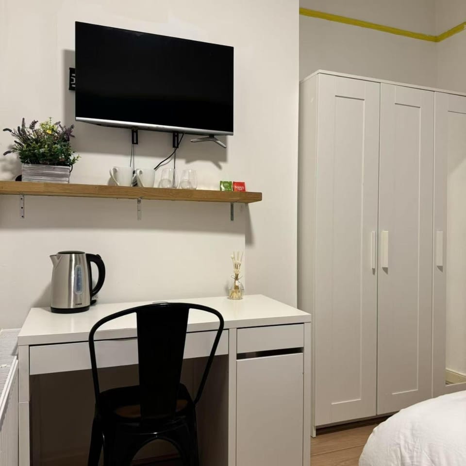 TV and multimedia, wardrobe