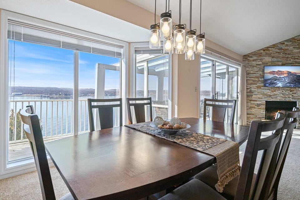 Regatta Bay 356-4B Apartment in Village Four Seasons