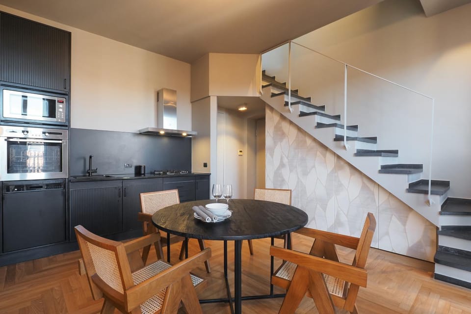 Kitchen or kitchenette, Dining area, pet friendly, stove