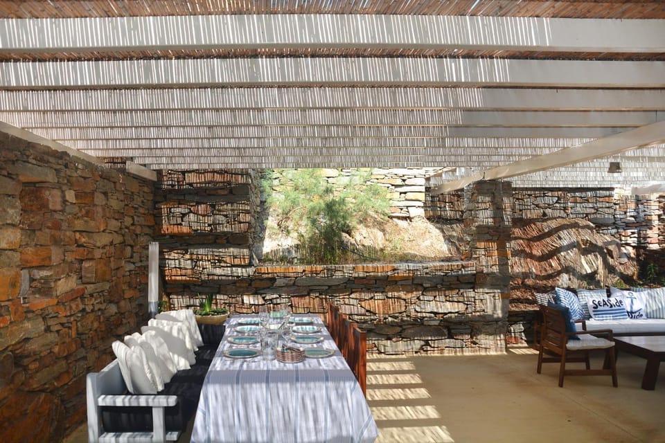 Property building, Seating area, Dining area