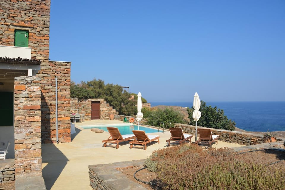 Property building, Day, Pool view, Sea view, Swimming pool, sunbed