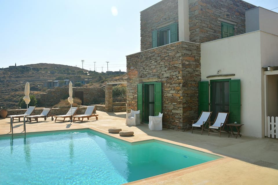 Property building, Patio, Pool view, Swimming pool, sunbed