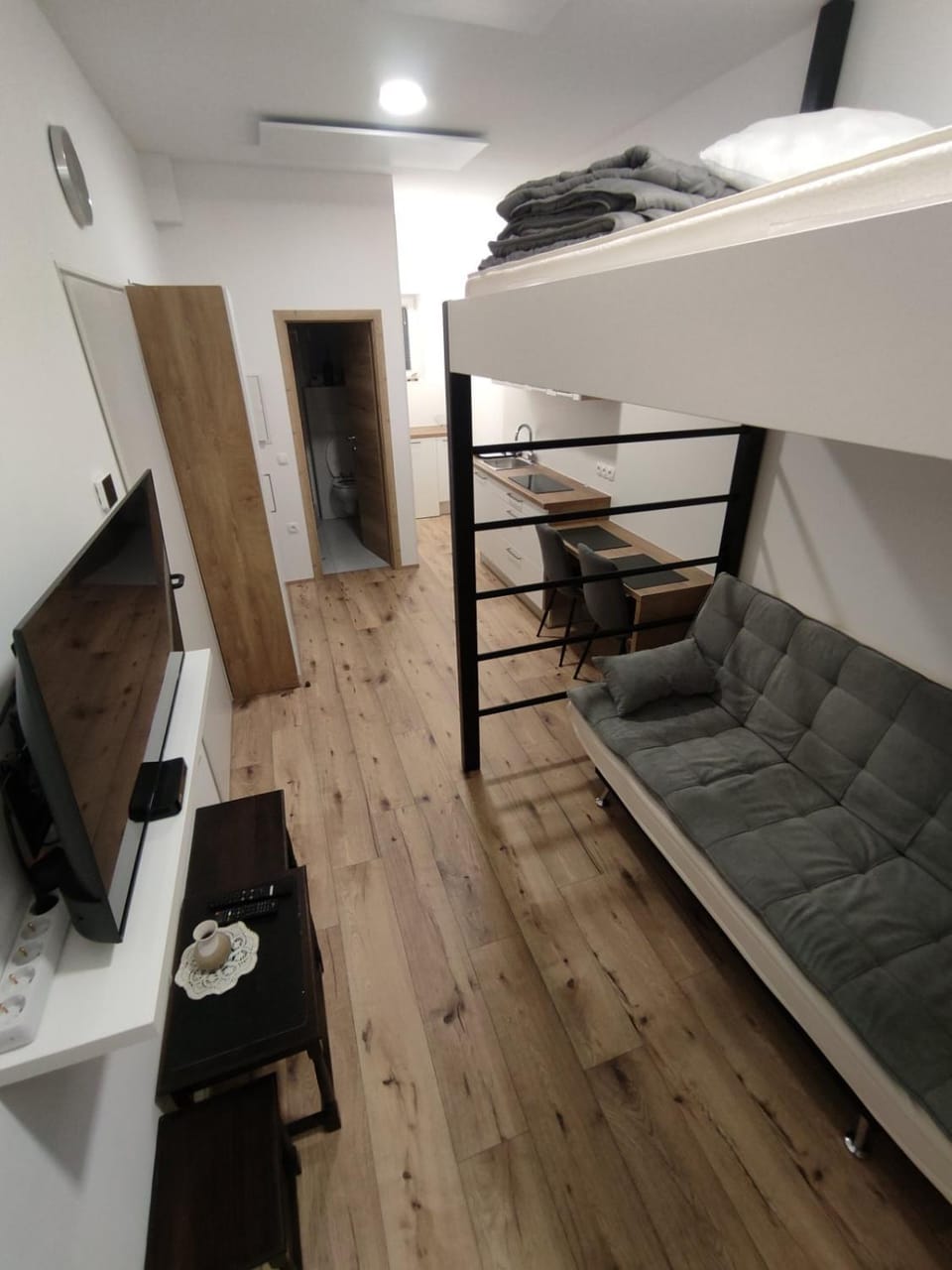 Communal lounge/ TV room, Bed, Living room, Photo of the whole room, Seating area, Bedroom