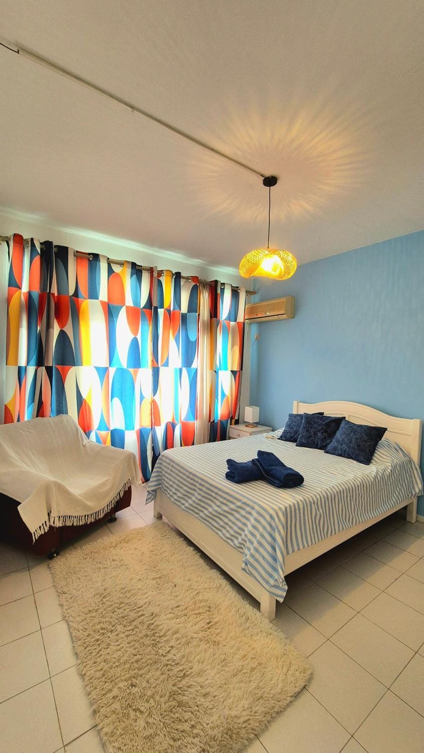 Bed, Bedroom, towels, air conditioner