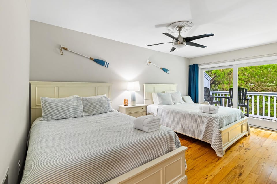 Bed, Balcony/Terrace, Photo of the whole room, Bedroom