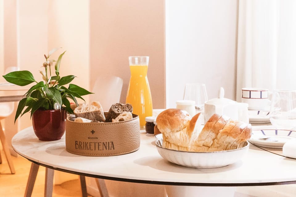 Breakfast, Breakfast, Continental breakfast, Buffet breakfast