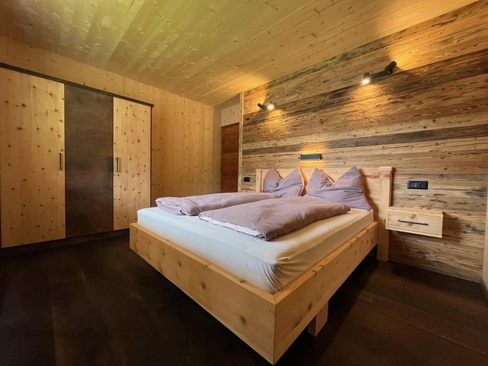 Bed, Bedroom, wardrobe