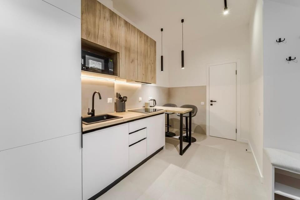 Kitchen or kitchenette, pet friendly, stove