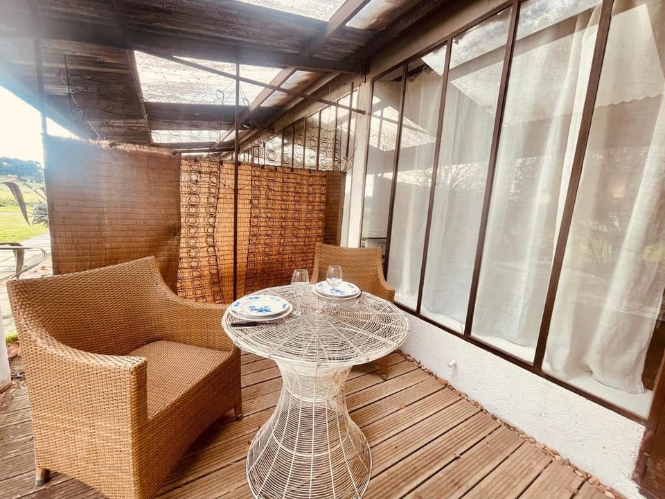 View (from property/room), Balcony/Terrace, Living room, Dining area