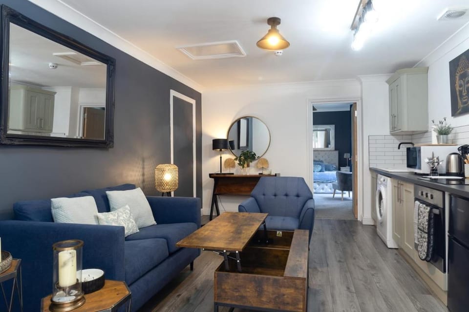 Kitchen or kitchenette, Living room, Seating area, Dining area, oven, stove, toaster