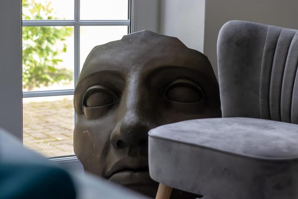 Living room, Decorative detail, Seating area