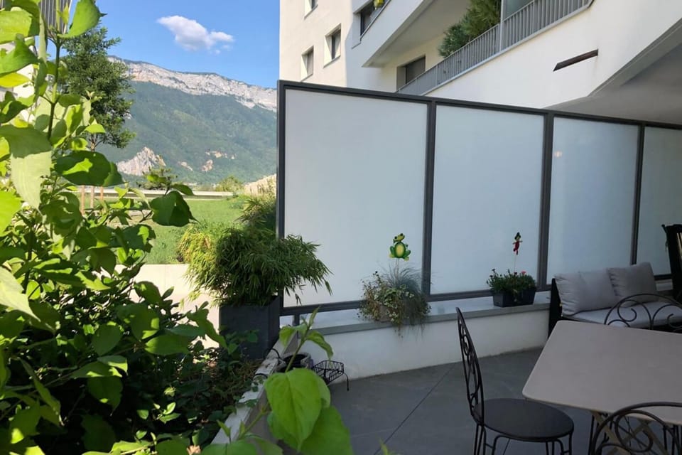 Le Confort Annecy terrasse & parking privé Apartment in Annecy