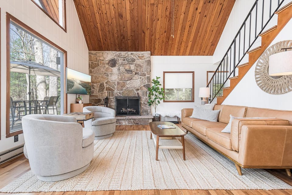 Patio, Living room, Seating area, fireplace, furniture, heating
