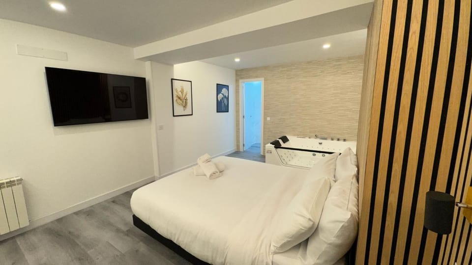 JACUZZI ROOMS PUENTE De VALLECAS Love hotel in Madrid