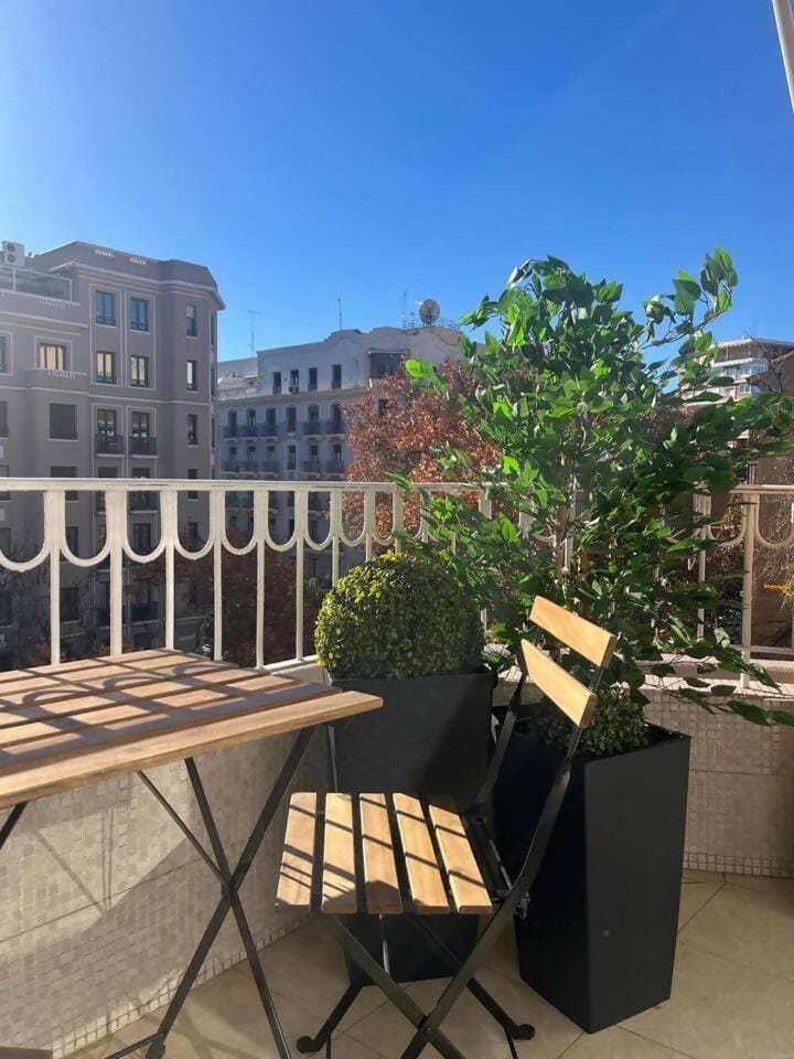 Habitación Oasis E centro de Madrid Apartment in Centro