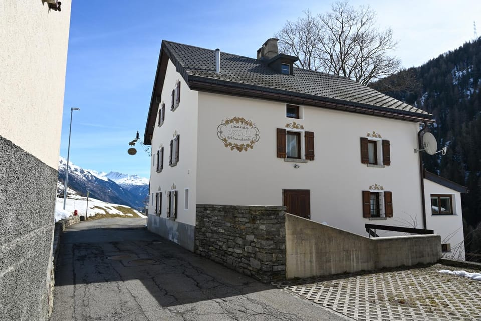 Property building, Day