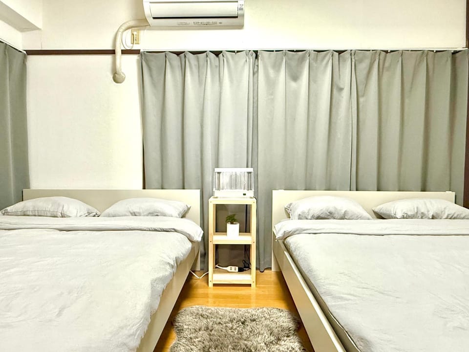 Bed, Bedroom, air conditioner