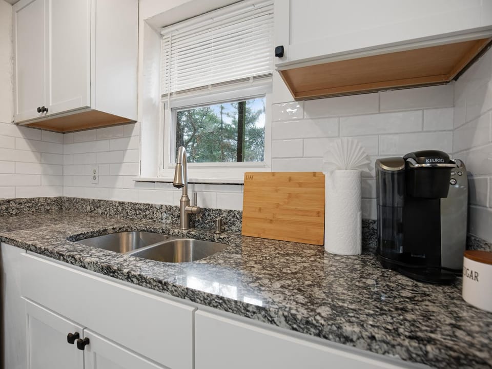 Coffee/tea facilities, Kitchen or kitchenette