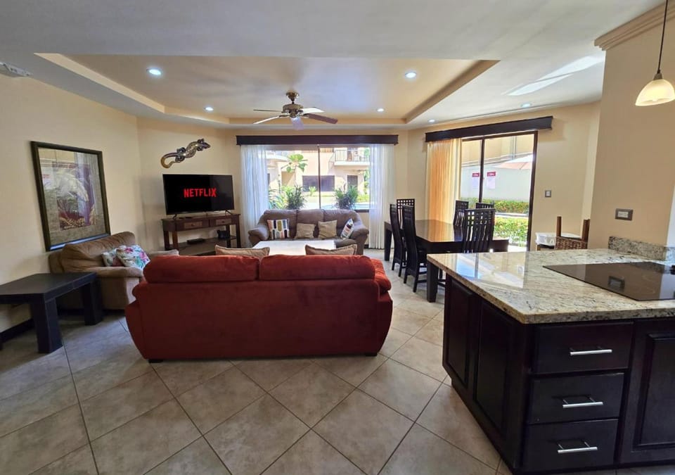TV and multimedia, Living room, Dining area