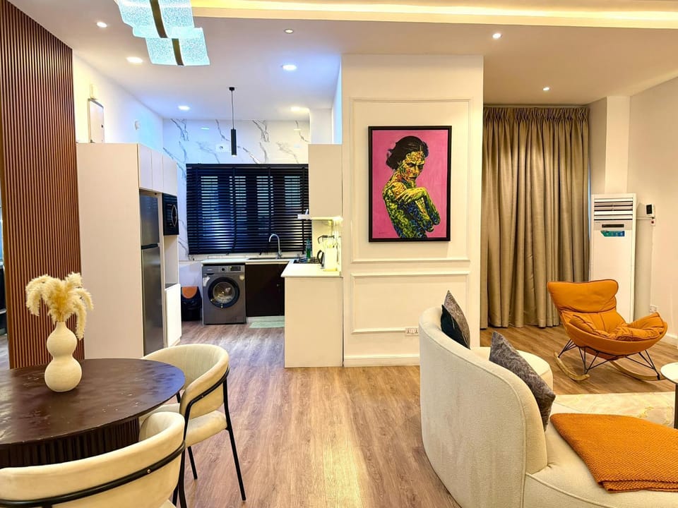 Luxury 1 BR With Swimming Pool & 24 Hours Security In Lekki 1 Apartment in Lagos
