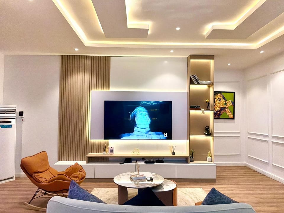 Luxury 1 BR With Swimming Pool & 24 Hours Security In Lekki 1 Apartment in Lagos