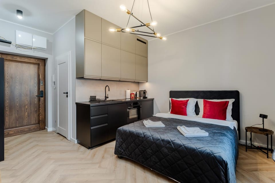 Bed, Kitchen or kitchenette, Photo of the whole room, Bedroom, towels