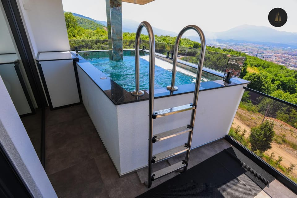 Day, View (from property/room), Balcony/Terrace, Pool view, Swimming pool