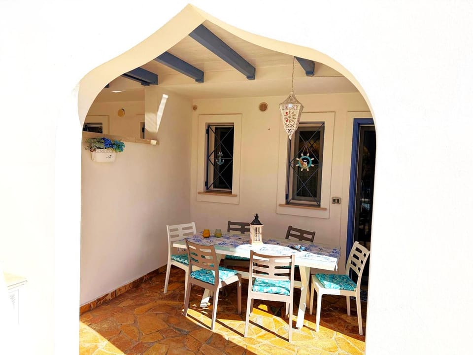 Patio, Day