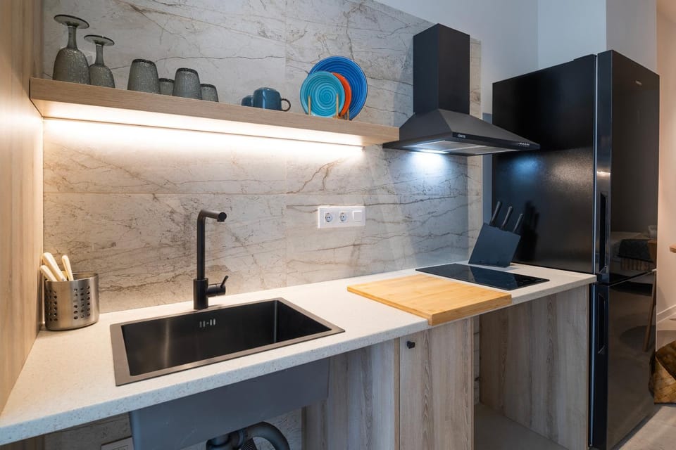 Kitchen or kitchenette