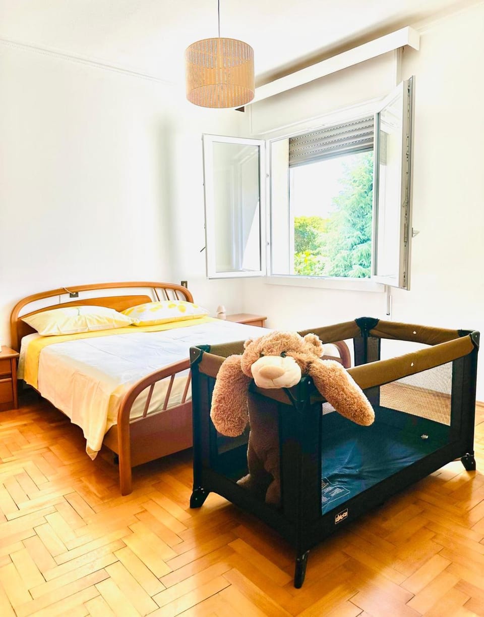 Bed, Photo of the whole room, Bedroom, Garden view, cot, wardrobe