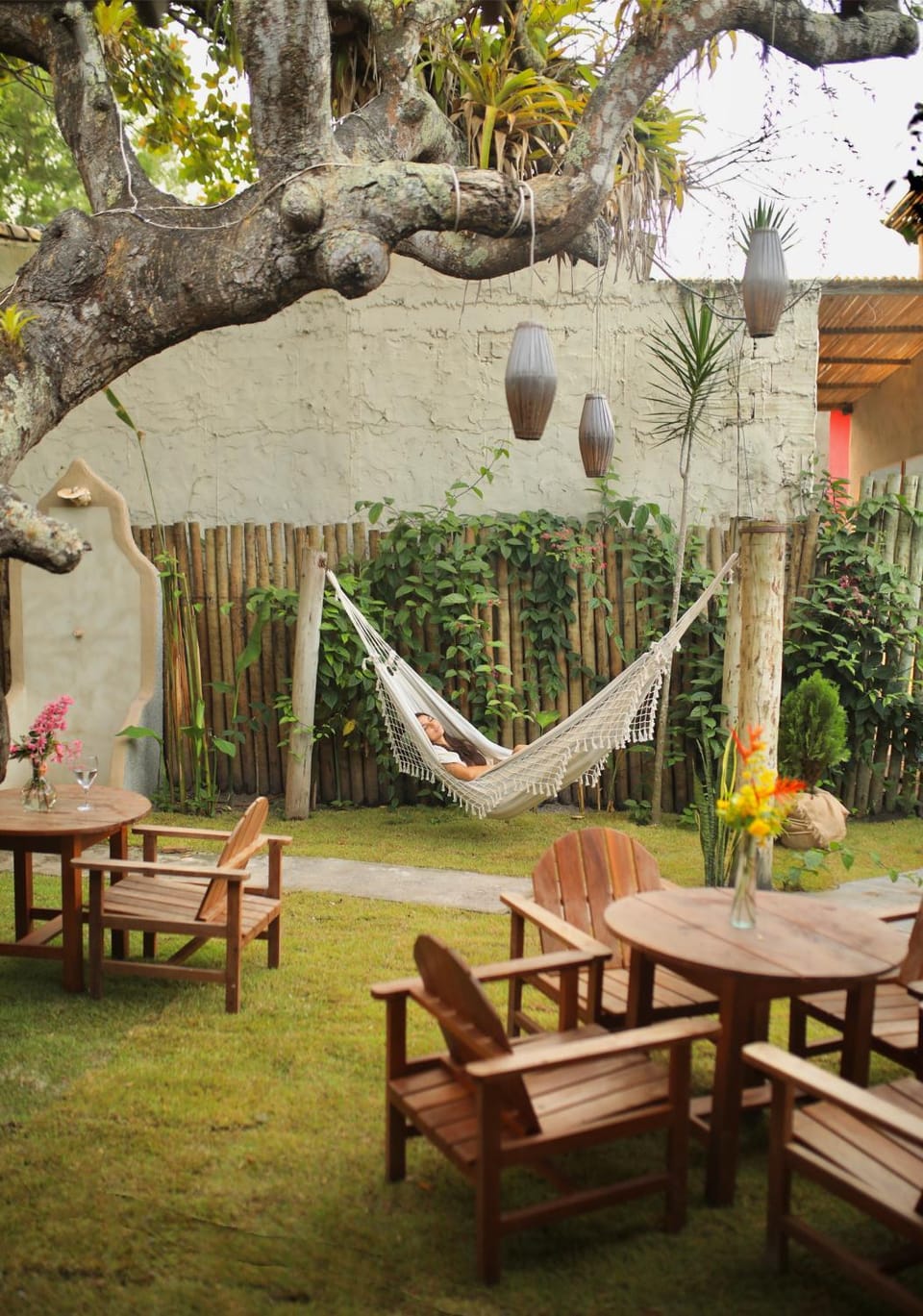 Garden, Seating area, Garden view