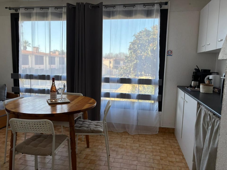 Balcony/Terrace, Swimming pool