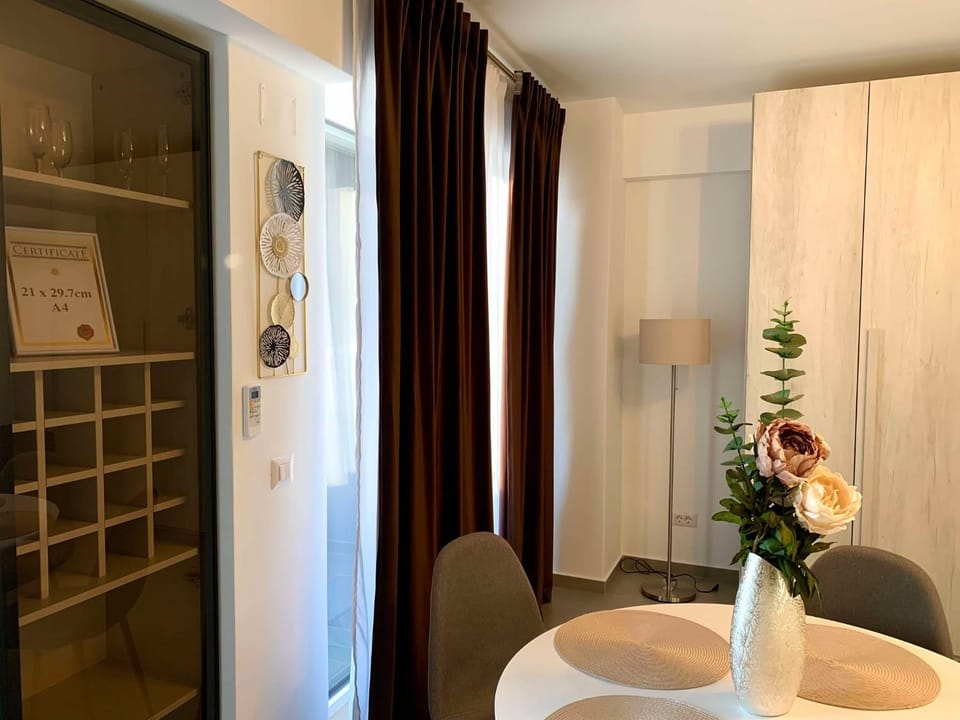 Dining area, wardrobe