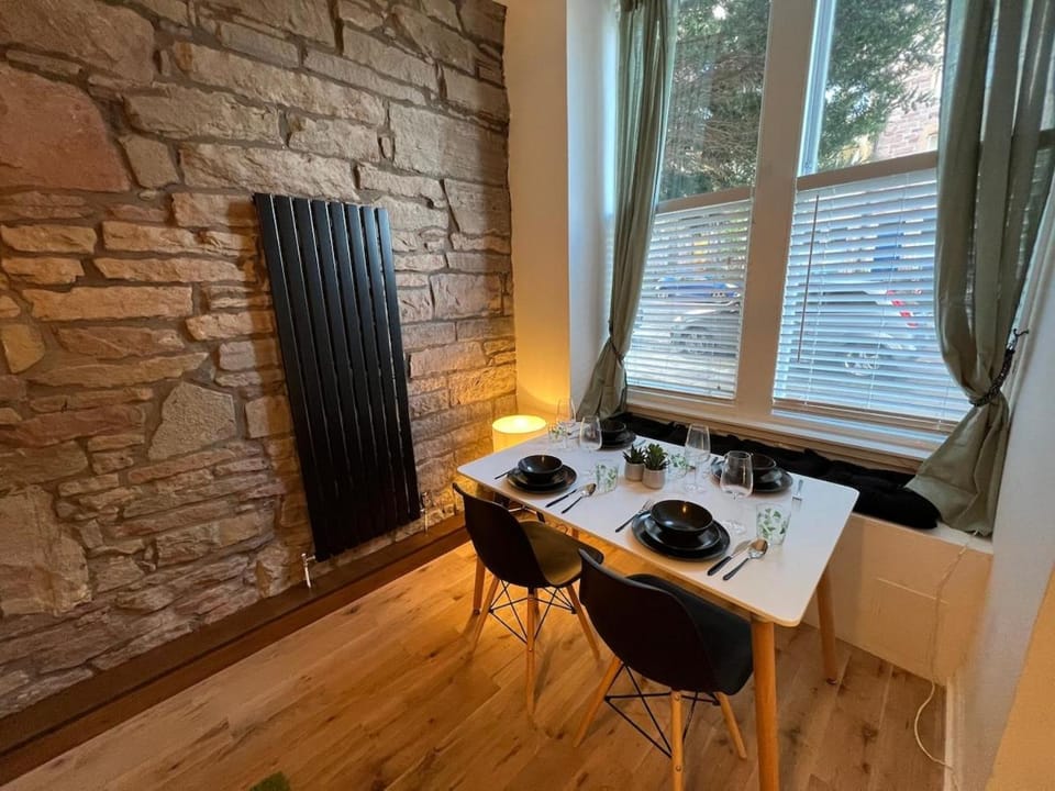 Stunning refurbished main door Marchmont apartment Apartment in Edinburgh