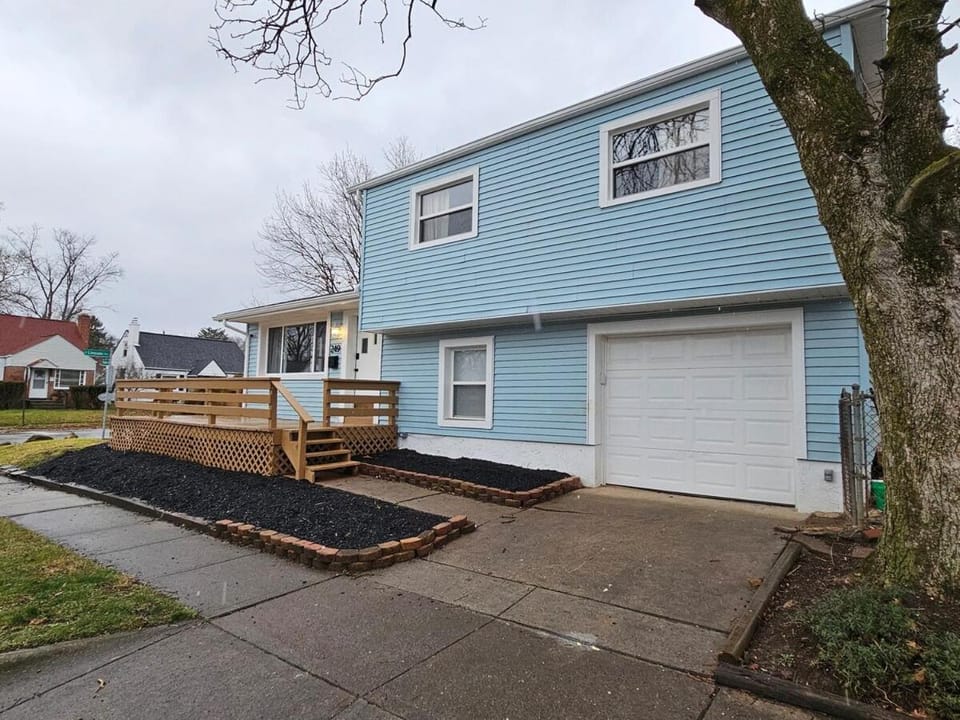 Clintonville Charmer - Central, Arcade, Selfie Wall House in Clintonville