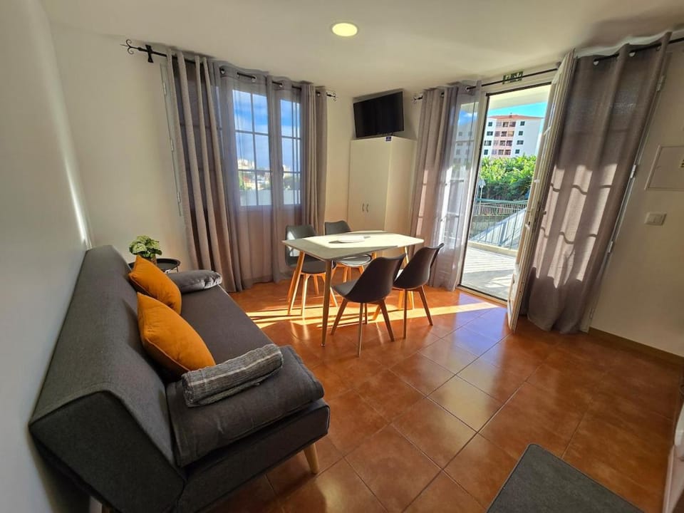Autonomia House I Apartment in Câmara De Lobos