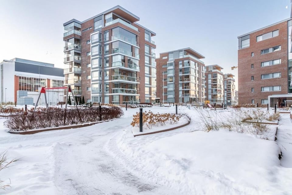 Tyylikäs yksiö Aurajoen rannalla kera autopaikan Apartment in Turku
