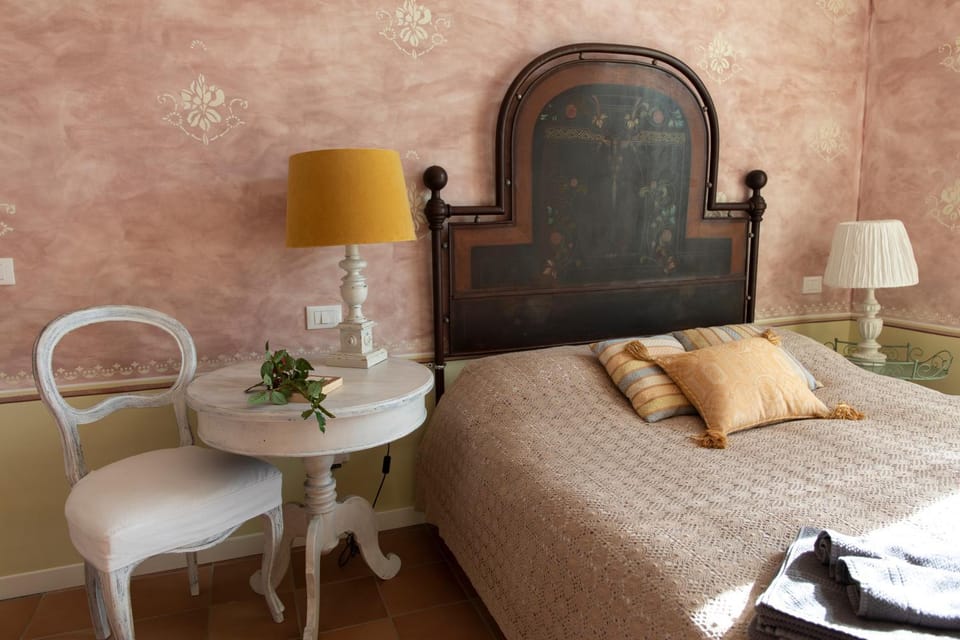 Bed, Decorative detail