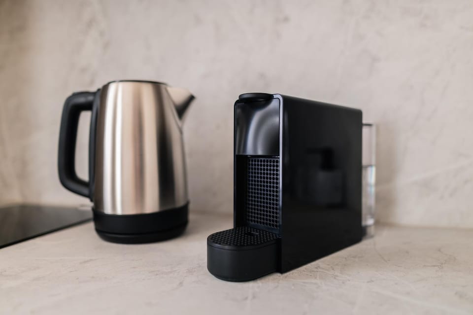 Coffee/tea facilities, Kitchen or kitchenette