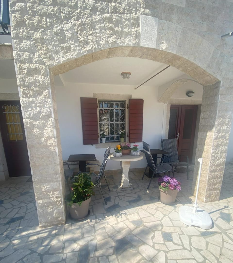 Property building, Balcony/Terrace