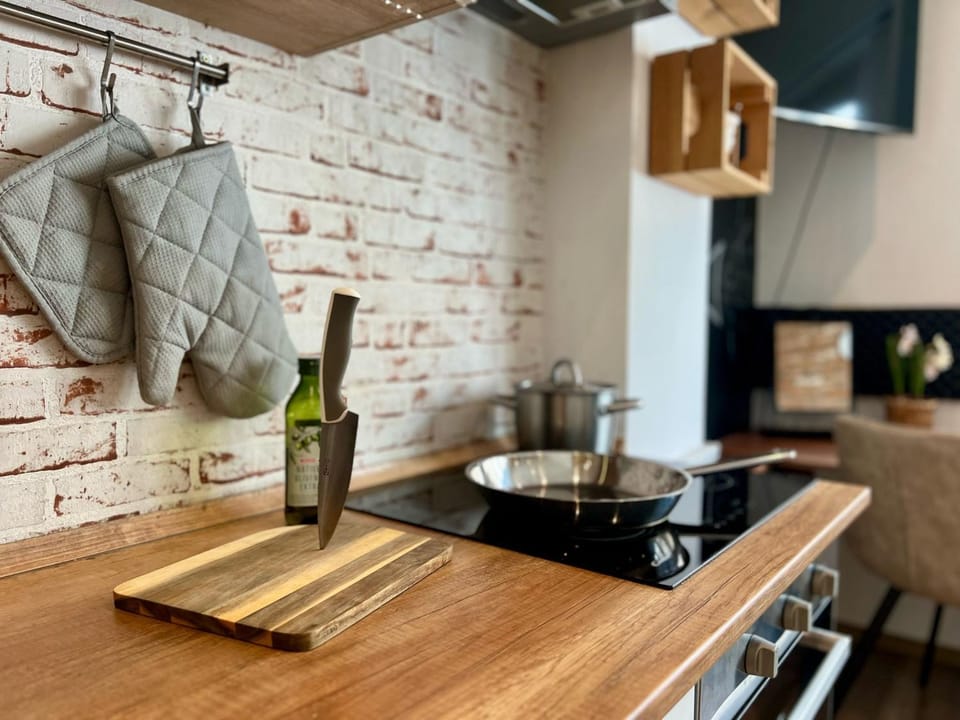 ADM Cozy Apartment in City Center - Netflix, Coffee, AC Apartment in Bratislava