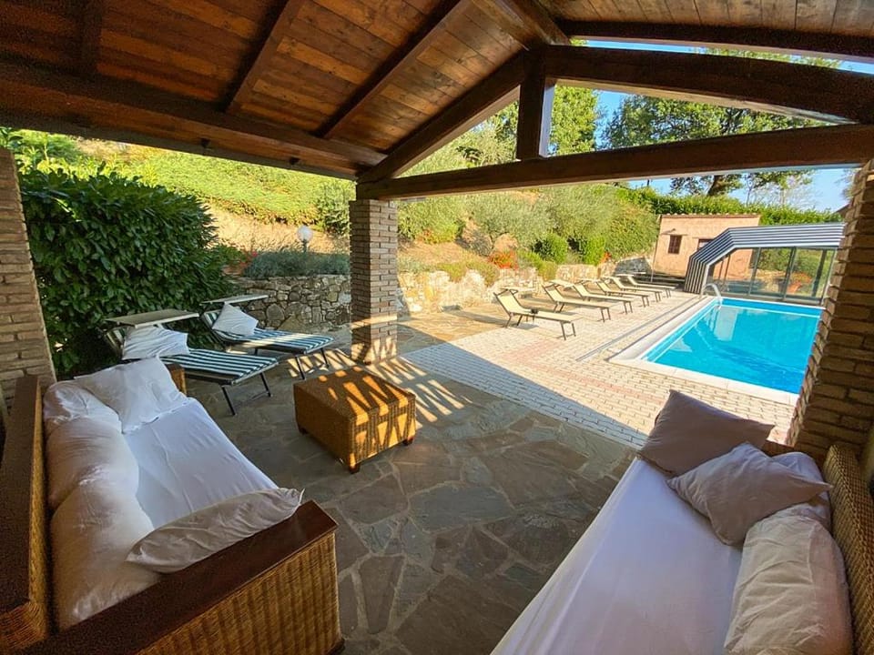 Villa Beatrice - Private Heated Pool & Amazing Umbrian Landscape Villa in Umbria