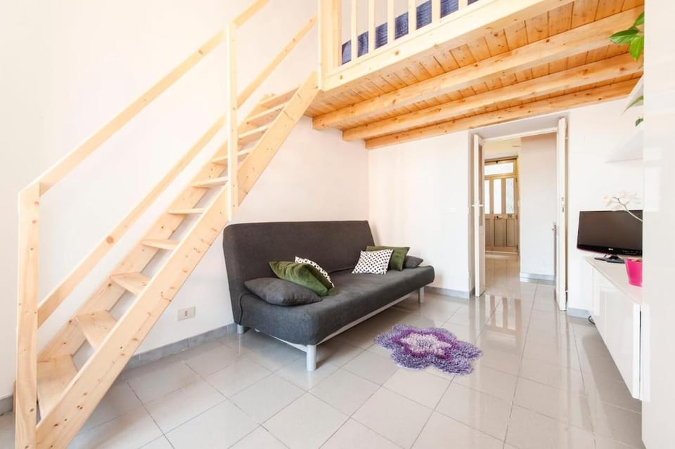 Cozy House near Termini Station - San Lorenzo Apartment in Rome